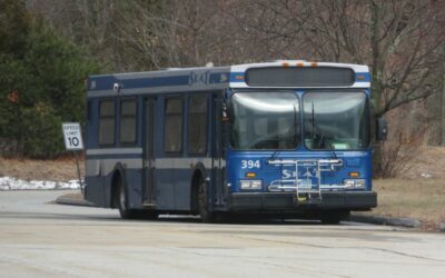 800px-Southeast_Area_Transit_394-a