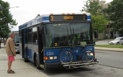 800px-Southeast_Area_Transit_558-a